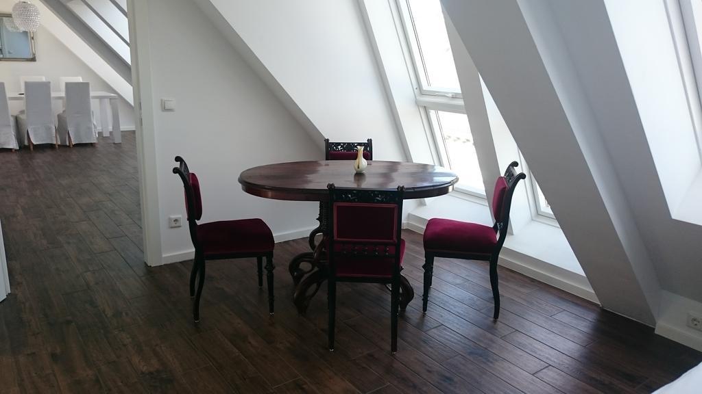 Alga Am Westbahnhof Apartment